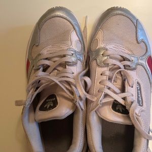 Adidas Women’s Sneakers Size 6